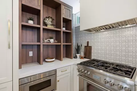 Kitchen - 845 G Ave, Coronado, CA 92118 photo 3 of 7