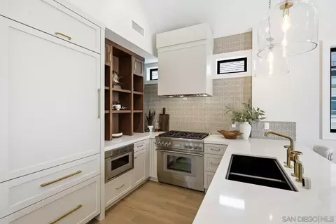Kitchen - 845 G Ave, Coronado, CA 92118 photo 2 of 7