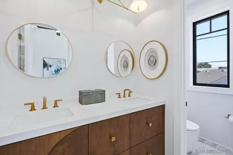 Bath - 845 G Ave, Coronado, CA 92118 photo 3 of 7