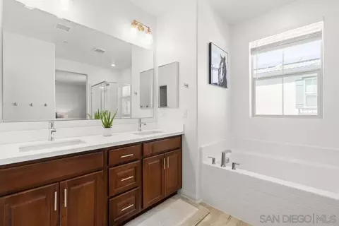 Bath - 1708 Silverberry, Oceanside, CA 92056 photo 3 of 6