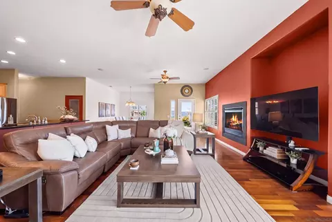 Living - 8812 Diamondback Dr, Santee, CA 92071 photo 2 of 5