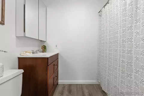 Bath - 14258 Anabelle Dr, Poway, CA 92064 photo 2 of 4