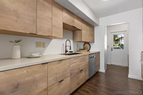 Kitchen - 14258 Anabelle Dr, Poway, CA 92064 photo 4 of 5