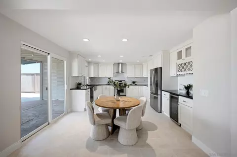 Kitchen - 150 Ridge View Way, Oceanside, CA 92057 photo 2 of 7