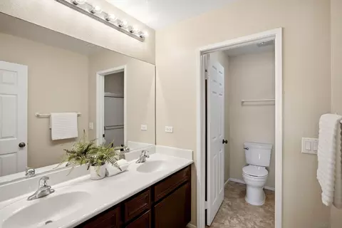 Bath - 150 Ridge View Way, Oceanside, CA 92057 photo 2 of 4