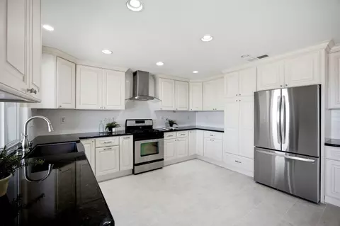 Kitchen - 150 Ridge View Way, Oceanside, CA 92057 photo 7 of 7