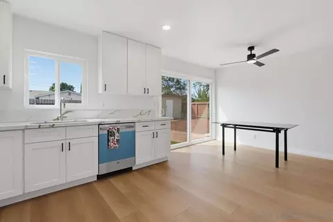 Kitchen - 1439 E Msn, Escondido, CA 92027 photo 3 of 6