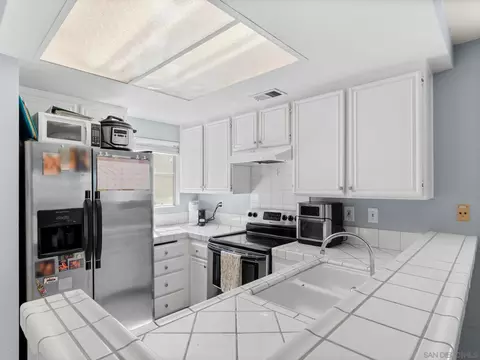 Kitchen - 8946 Arlingdale Way, Spring Valley, CA 91977 photo 3 of 3