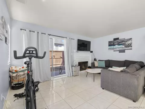 Living - 8946 Arlingdale Way, Spring Valley, CA 91977 photo 3 of 3
