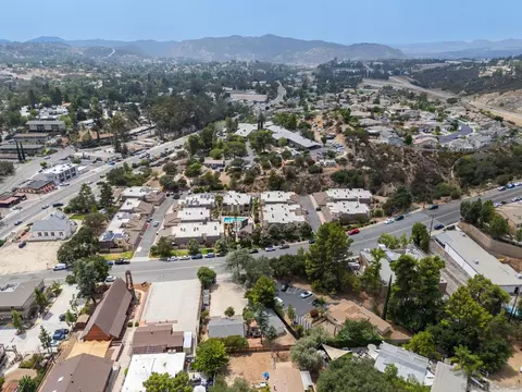 View/Area - 2233-35 W Victoria, Alpine, CA 91901 photo 10 of 14