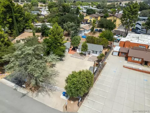 View/Area - 2233-35 W Victoria, Alpine, CA 91901 photo 3 of 14