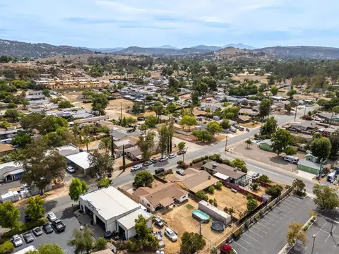 View/Area - 423 5th St, Ramona, CA 92065 photo 5 of 9