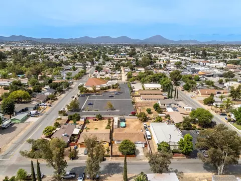 View/Area - 423 5th St, Ramona, CA 92065 photo 2 of 9