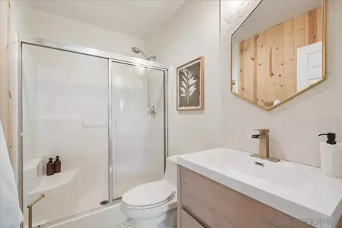 Bath - 31375 Eucalyptus, Temecula, CA 92592 photo 1 of 6