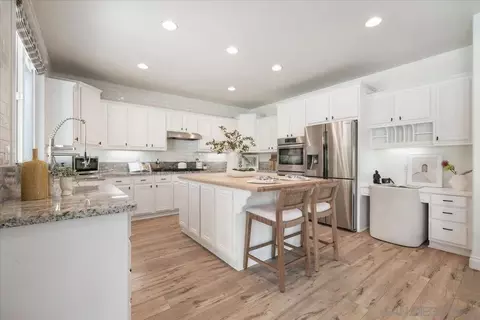 Kitchen - 31375 Eucalyptus, Temecula, CA 92592 photo 3 of 5