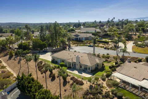 View/Area - 1221 Palomares Ct, Fallbrook, CA 92028 photo 18 of 20