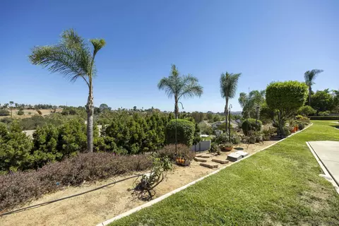 Exterior - 1221 Palomares Ct, Fallbrook, CA 92028 photo 8 of 19