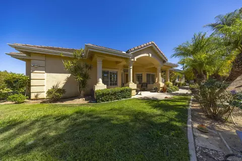 Exterior - 1221 Palomares Ct, Fallbrook, CA 92028 photo 17 of 19