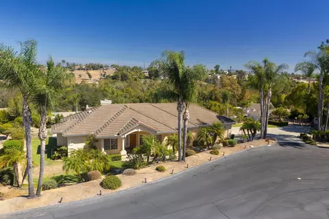 View/Area - 1221 Palomares Ct, Fallbrook, CA 92028 photo 5 of 20