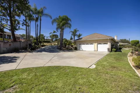 Exterior - 1221 Palomares Ct, Fallbrook, CA 92028 photo 12 of 19
