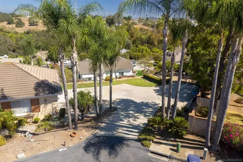 View/Area - 1221 Palomares Ct, Fallbrook, CA 92028 photo 6 of 20
