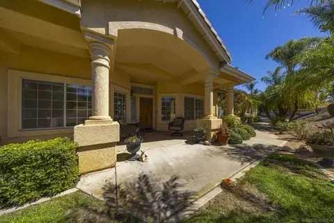 Exterior - 1221 Palomares Ct, Fallbrook, CA 92028 photo 18 of 19