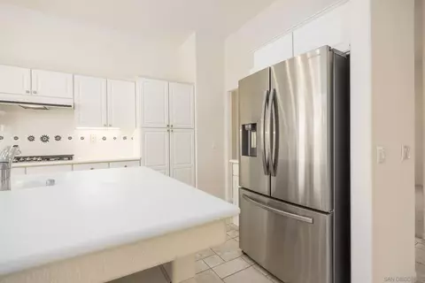 Kitchen - 1221 Palomares Ct, Fallbrook, CA 92028 photo 7 of 7