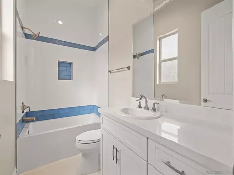 Bath - 10616 Via Tiglio, Lakeside, CA 92040 photo 4 of 6
