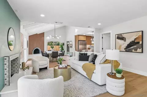 Living - 767 Jonathon Pl, Escondido, CA 92027 photo 2 of 2