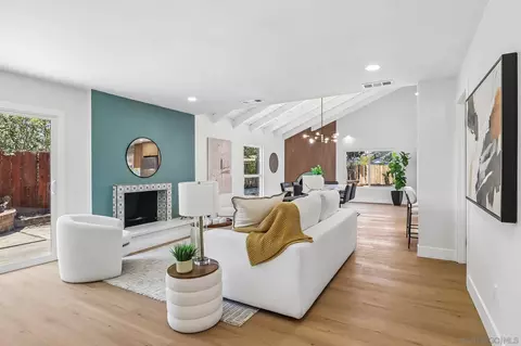 Living - 767 Jonathon Pl, Escondido, CA 92027 photo 1 of 2
