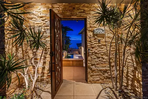 Entry Way - 1440-42 Neptune Ave, Encinitas, CA 92024 photo 1 of 1