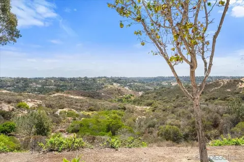 View/Area - 245 Fairlee, Encinitas, CA 92024 photo 3 of 16