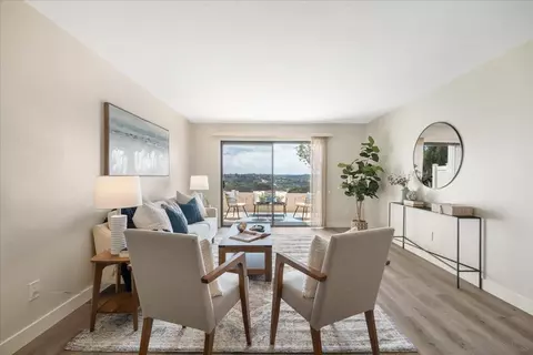 Living - 245 Fairlee, Encinitas, CA 92024 photo 2 of 3