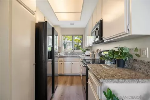 Kitchen - 245 Fairlee, Encinitas, CA 92024 photo 1 of 3