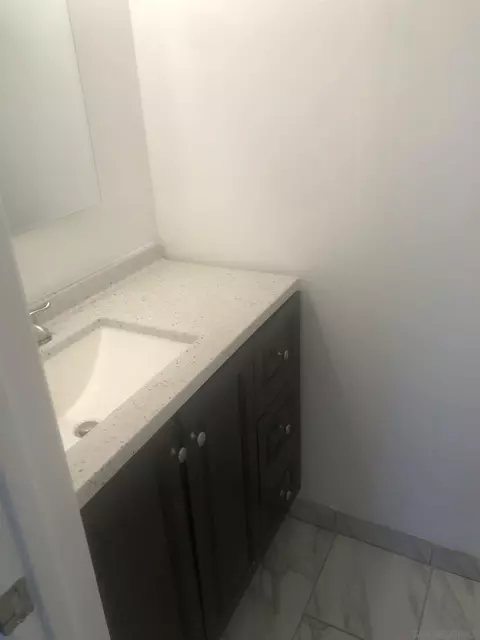 Bath - 9120 Birch, Spring Valley, CA 91977 photo 4 of 4