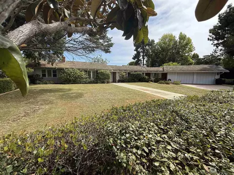 1865 El Camino Del Teatro, La Jolla, CA 92037