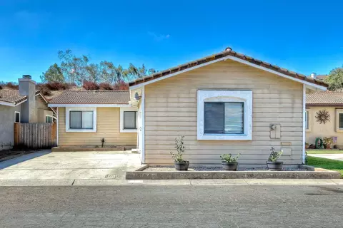 Exterior - 13335 Sneezy Ct, El Cajon, CA 92021 photo 2 of 7