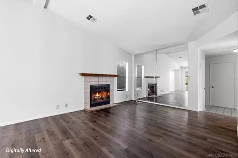 Living - 13335 Sneezy Ct, El Cajon, CA 92021 photo 4 of 6