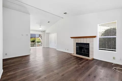 Living - 13335 Sneezy Ct, El Cajon, CA 92021 photo 2 of 6