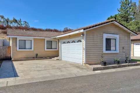 Exterior - 13335 Sneezy Ct, El Cajon, CA 92021 photo 3 of 7