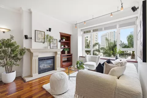 700 W Harbor Dr #608, San Diego, CA 92101