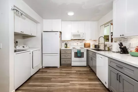 Kitchen - 10029 Santana Ranch Ln, Santee, CA 92071 photo 2 of 3