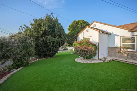 Exterior - 9465 Emerald Grove Ave, Lakeside, CA 92040 photo 3 of 9