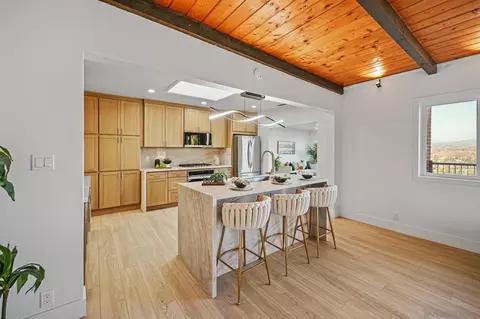 Kitchen - 9465 Emerald Grove Ave, Lakeside, CA 92040 photo 3 of 5