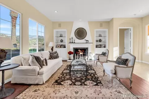 Living - 17635 Butterfield Trl, Poway, CA 92064 photo 5 of 5