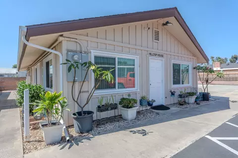 Exterior - 6 Oriole Ln, Oceanside, CA 92057 photo 7 of 8