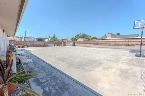 Exterior - 6 Oriole Ln, Oceanside, CA 92057 photo 8 of 8