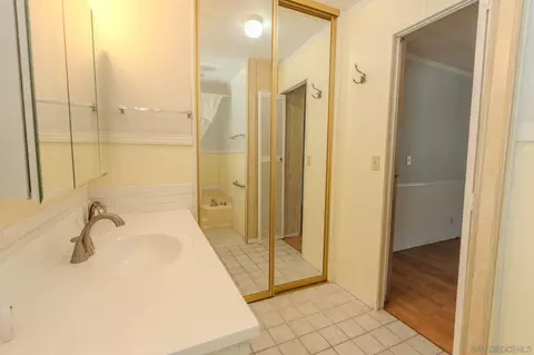 Bath - 6 Oriole Ln, Oceanside, CA 92057 photo 2 of 6