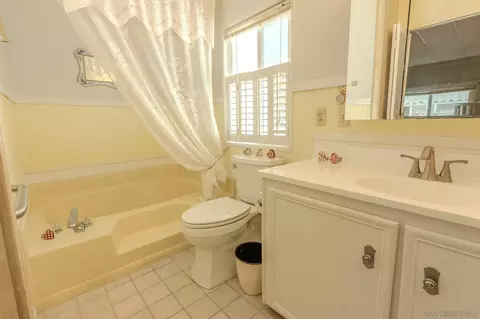 Bath - 6 Oriole Ln, Oceanside, CA 92057 photo 4 of 6