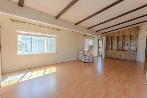 Living - 6 Oriole Ln, Oceanside, CA 92057 photo 2 of 6